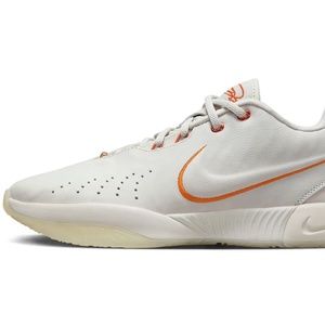 Size 10.5M/12W - [NEW] Men's Nike LeBron XXI Shoes FV2345-001